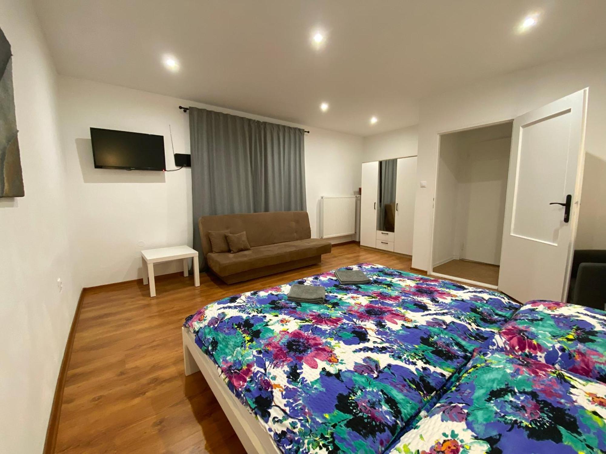 Vanessa Apartments Bešeňová Kültér fotó